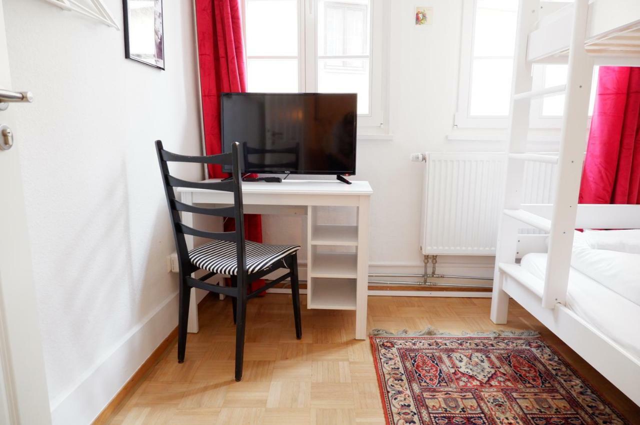 Privatzimmer In Bester Altstadtlage Tübingen Exterior foto